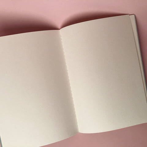 Тетрадь А5 "Read woman" (нелин)